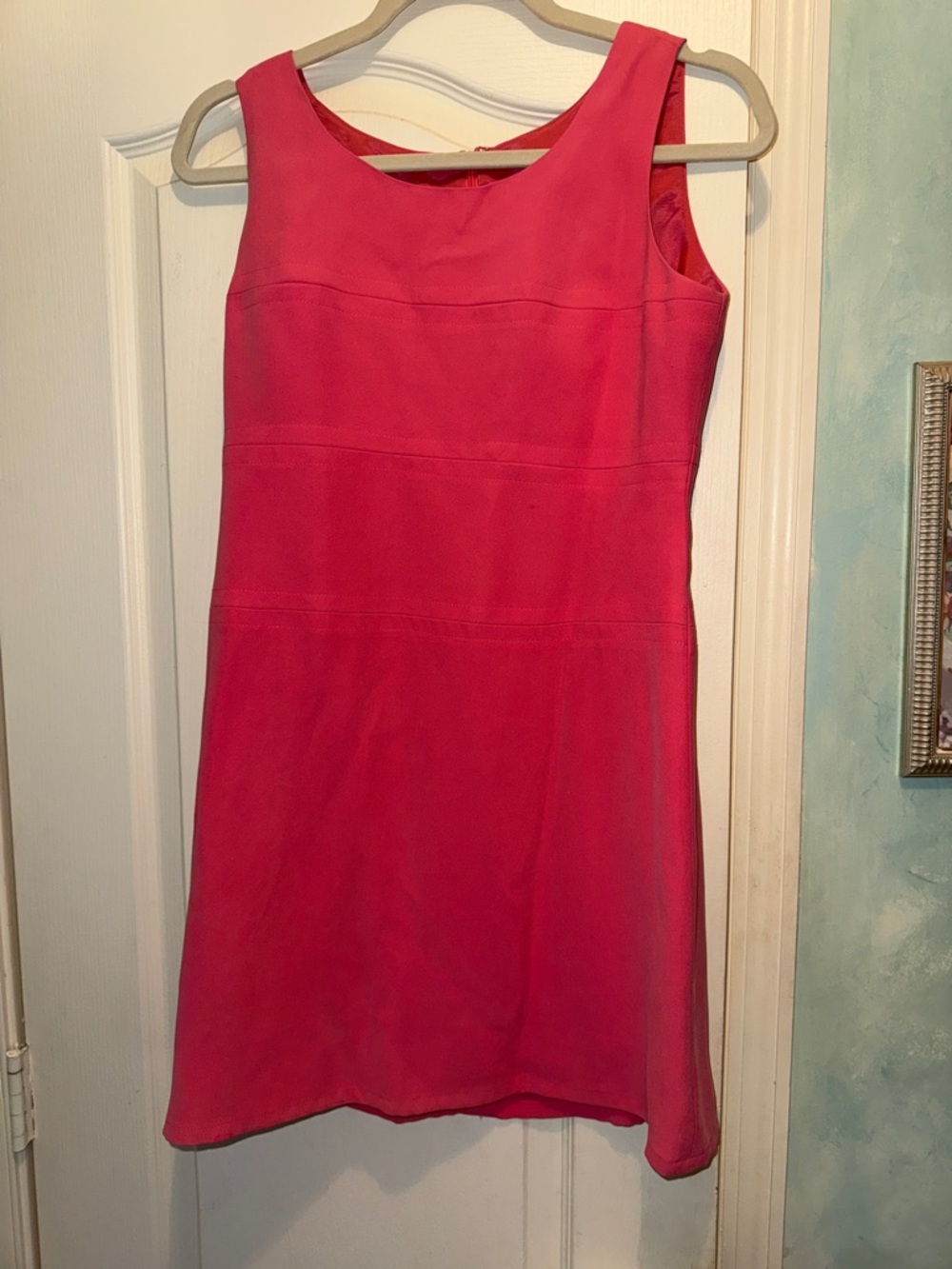 Neiman Marcus
Dana Buchman petites Salmon/coral SILK
Sz 6P
Fully lined
NWOT